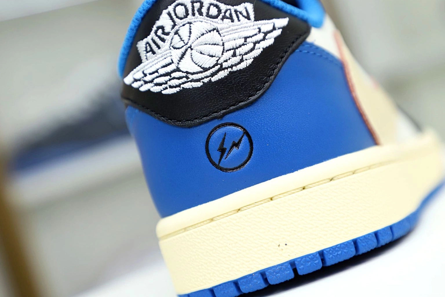 X FRAGMENT DESIGN AIR SCOTT JORDAN TRAVIS LOW X 1 1211